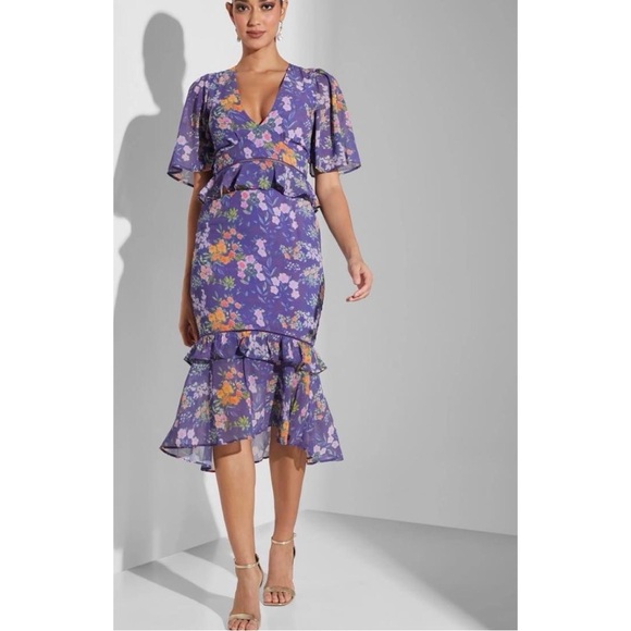 Hope & Ivy Purple Floral Tammie V-Neck Midi Tea Dress - Picture 2 of 11